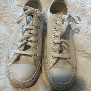 White Converse All star